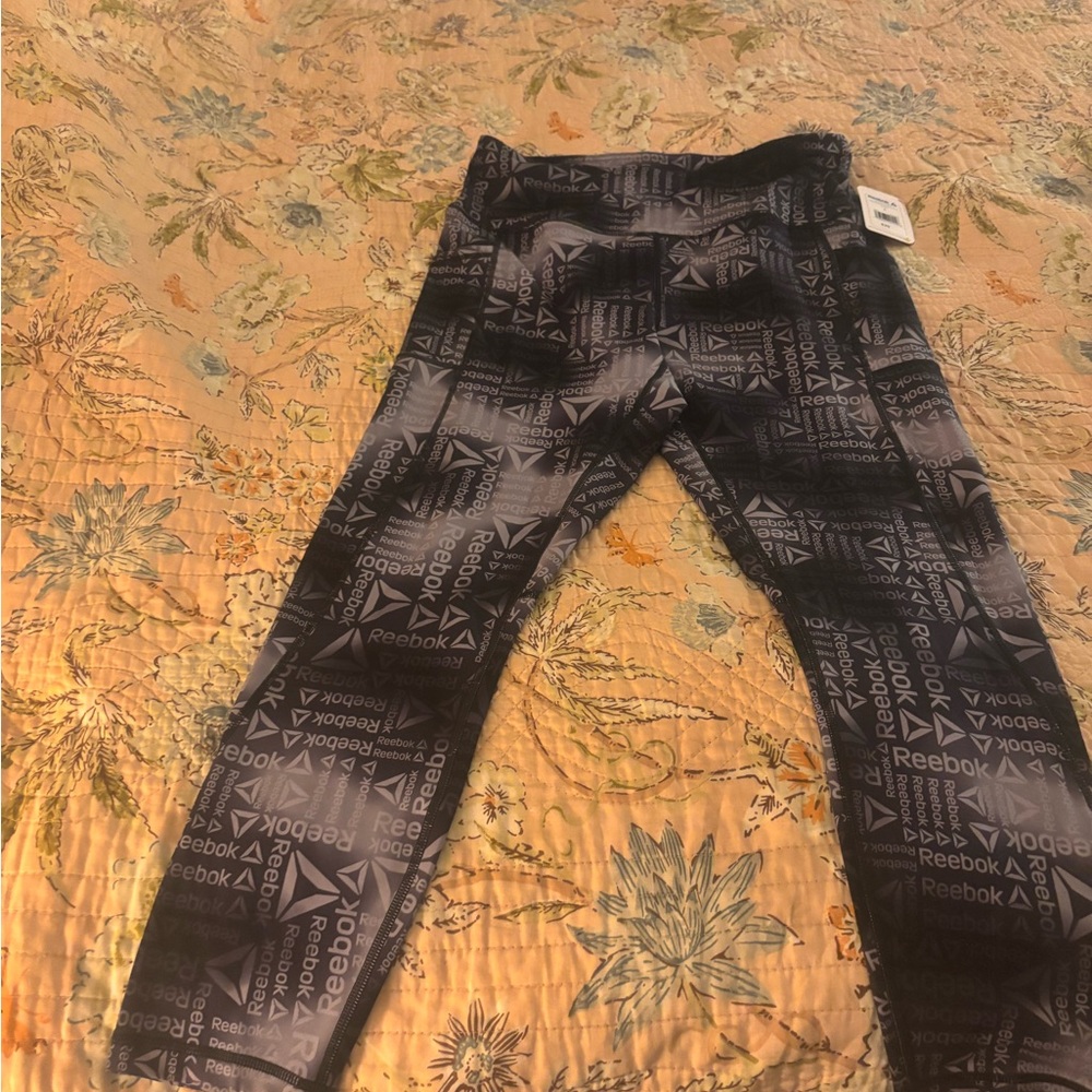 Reebok Women's Everyday High Rise 7/8 Leggings, 25" Inseam Size Large